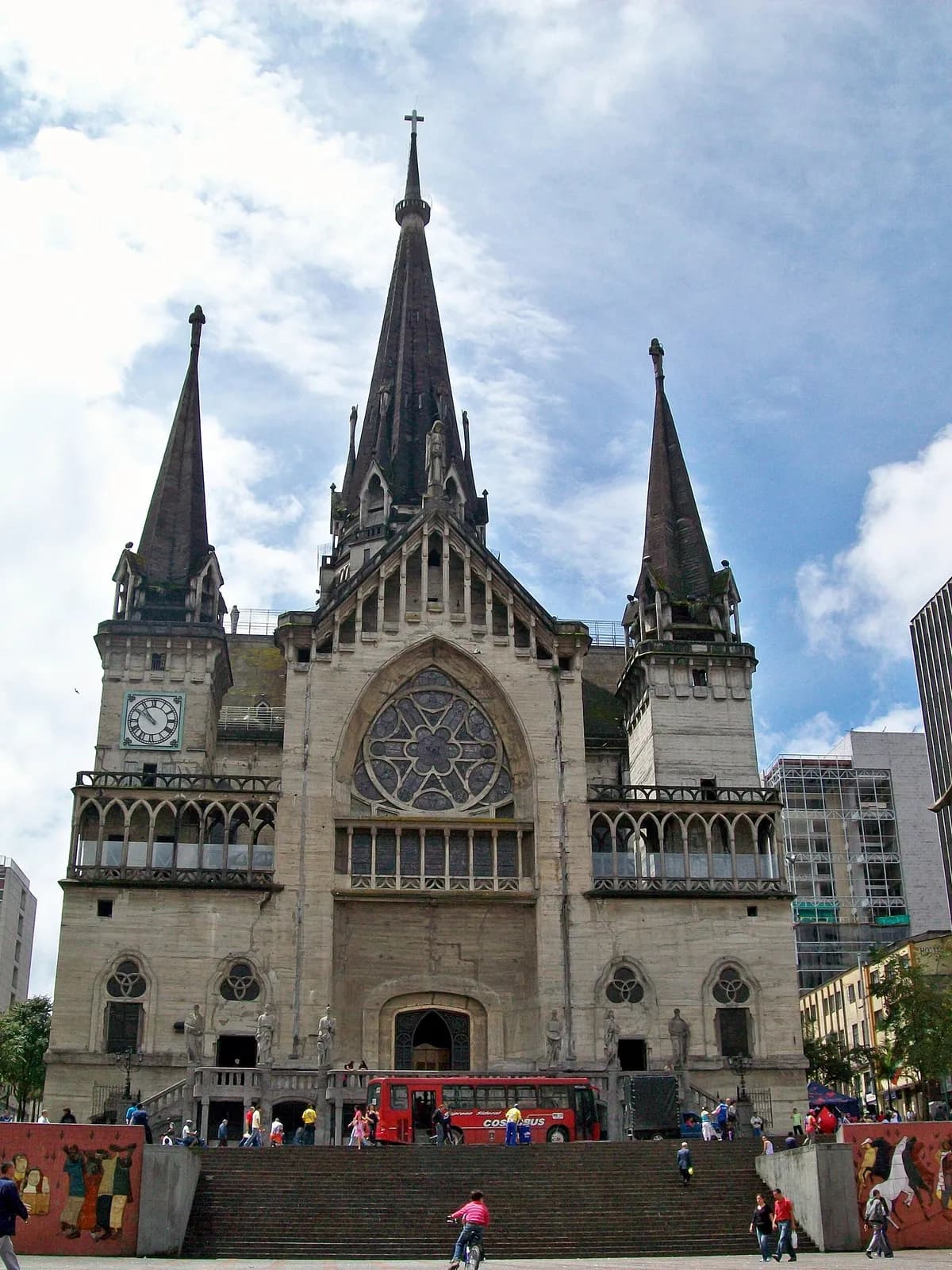 Catedral Basílica y Corredor Polaco